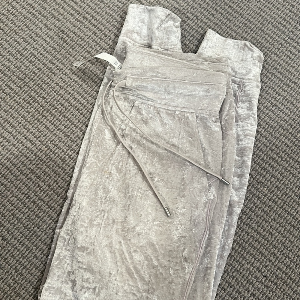 Lululemon Crushed Velvet Ready to Rulu Jogger